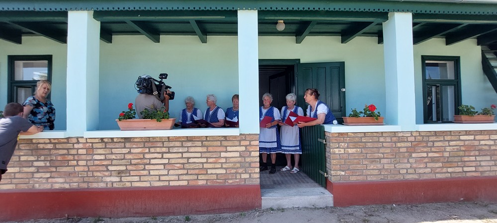 Hazahúzó forgatás